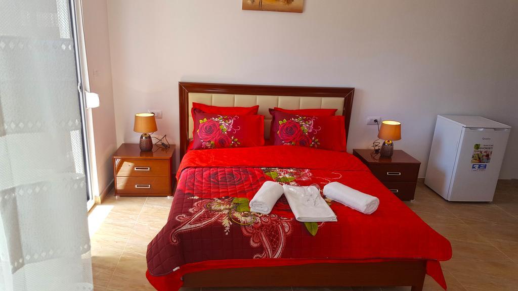 Apartments Sirena Ulcinj Exterior foto