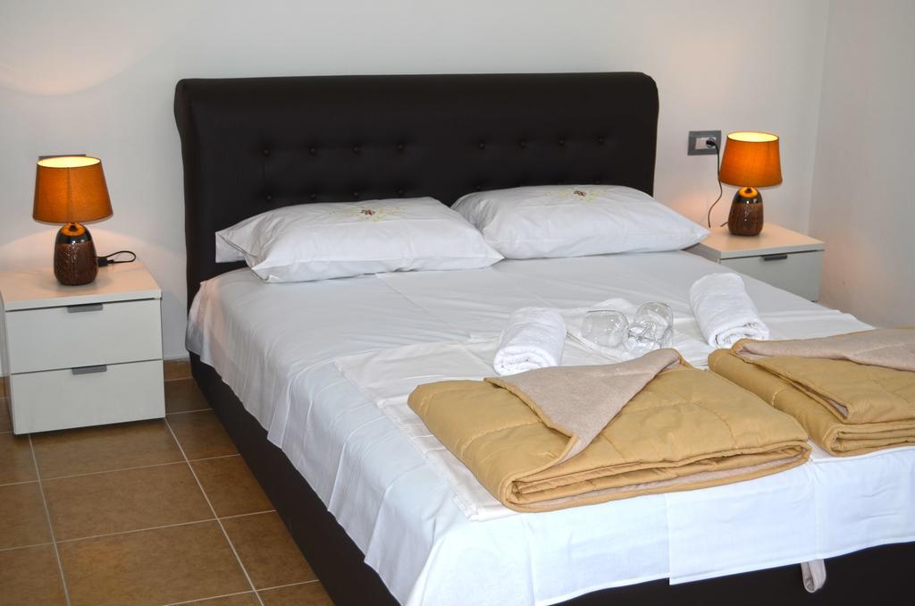 Apartments Sirena Ulcinj Exterior foto