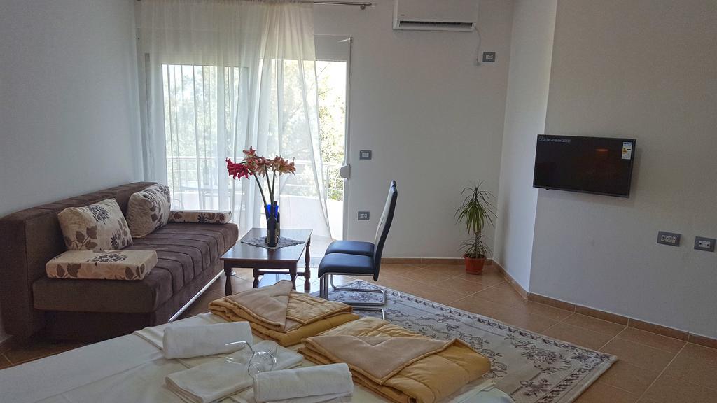 Apartments Sirena Ulcinj Exterior foto