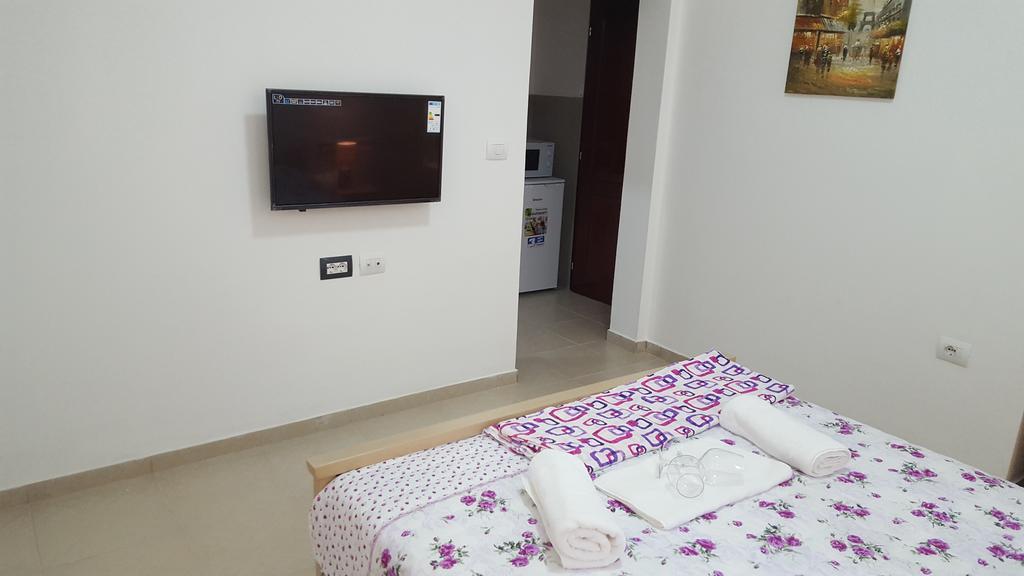 Apartments Sirena Ulcinj Exterior foto